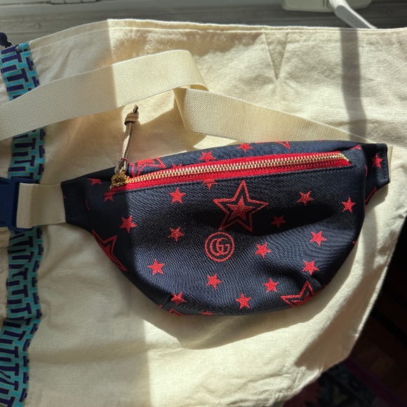 Gucci Kids NWoT Multicolor Red Star Print Waist Belt Bag Fanny Pack - Picture 8 of 11